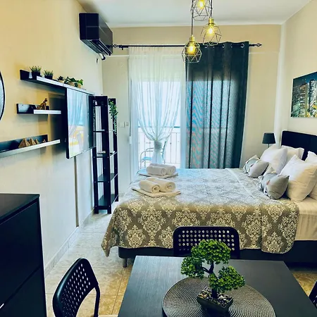 מלון דירות Sun Sight 3*